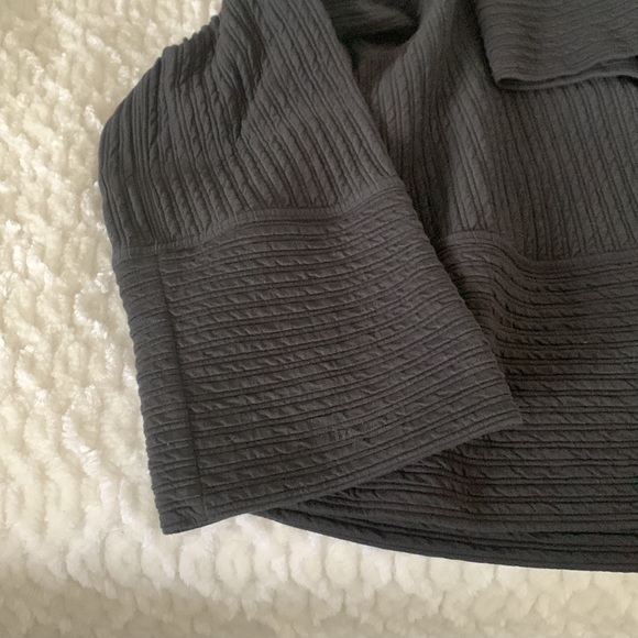 Lululemon turtleneck sweater - Retreat Yourself Pullover - Picture 3 of 3